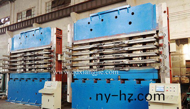 青島祥(xiang)傑與(yu)土(tu)耳(er)其(qi)公(gong)司籤(qian)訂(ding)XLB-Q4100*750*5/1500T胎(tai)麵(mian)硫化機(jī)(ji)