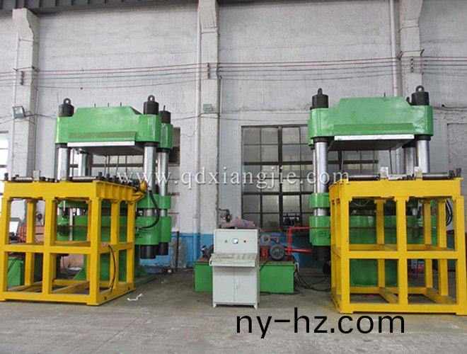 XLB-1600X1600-1500T立柱式硫化機(jī)(ji)